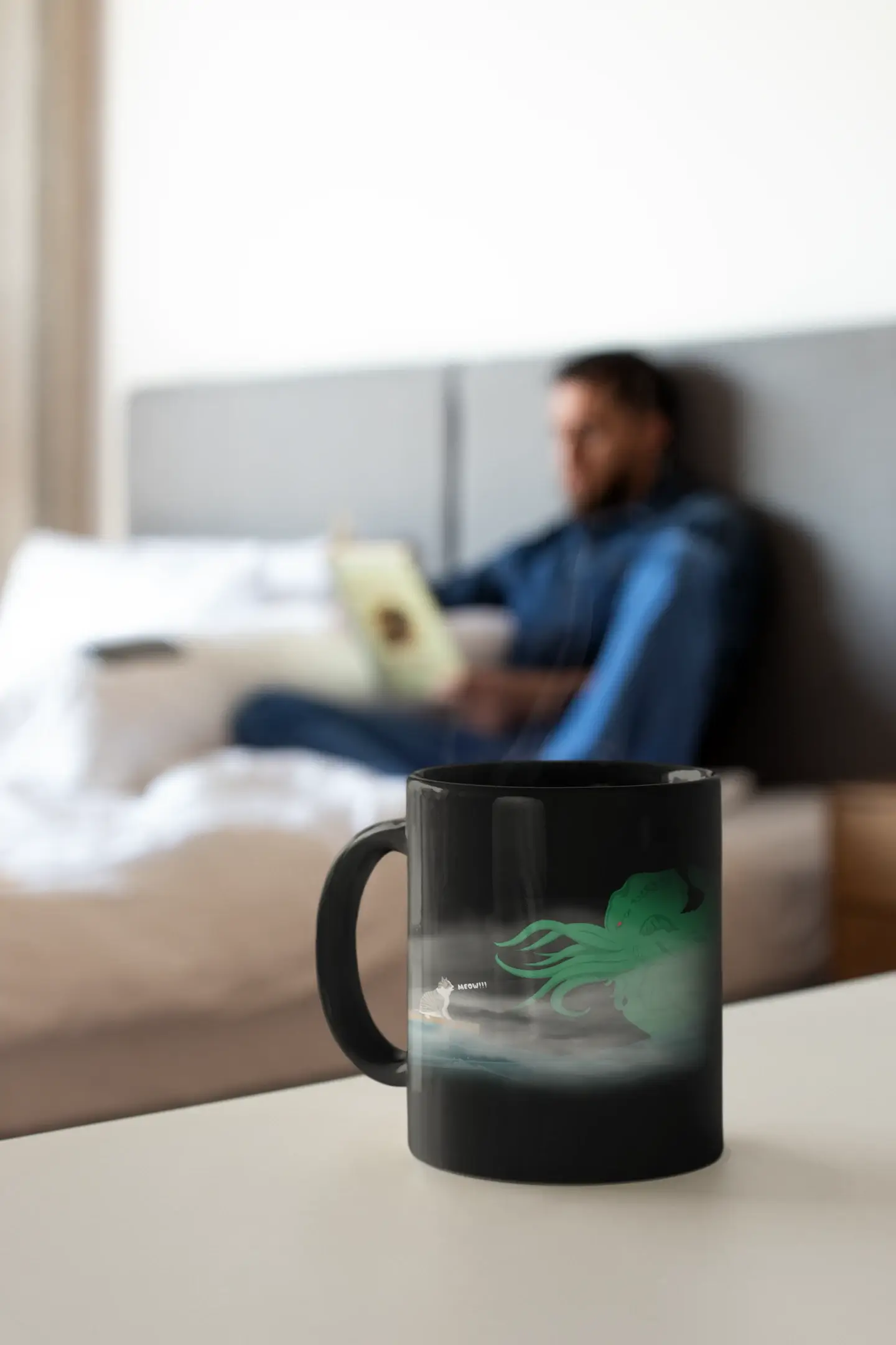 š Cat vs. Cthulhu Mug š - Epic Coffee Battles! ā - Free Shipping š