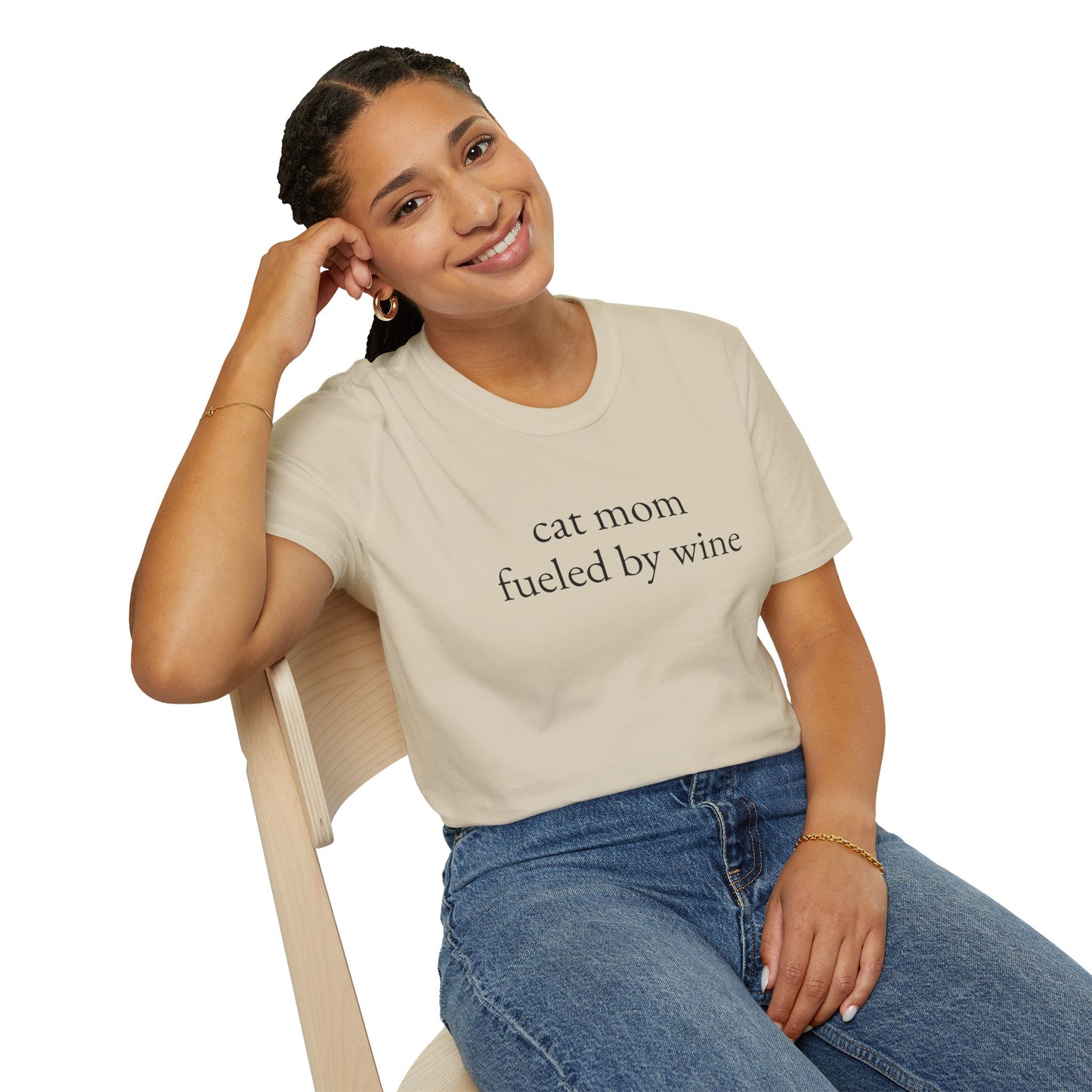 Cat Mom Fueled by Wine T-Shirt 🍷🐾 – Purrfect Gift for Wine-Loving Cat Ladies