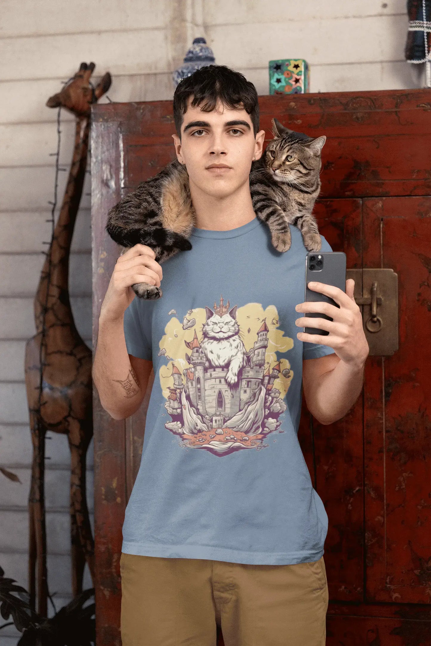 👑 Cat King T-Shirt | Rule Your Wardrobe in Purr-fect Comfort