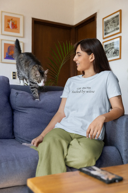 Cat Mom Fueled by Wine T-Shirt 🍷🐾 – Purrfect Gift for Wine-Loving Cat Ladies